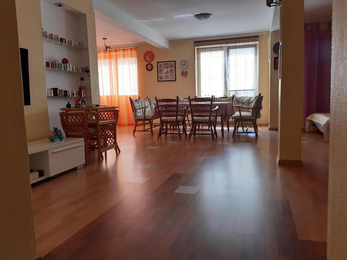 Del Mi Dom Apartment เบียวิสตอก ภายนอก รูปภาพ